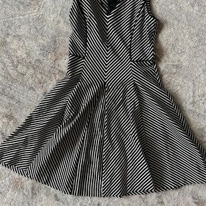 Banana Republic Size 0P Dress - Black/White Striped